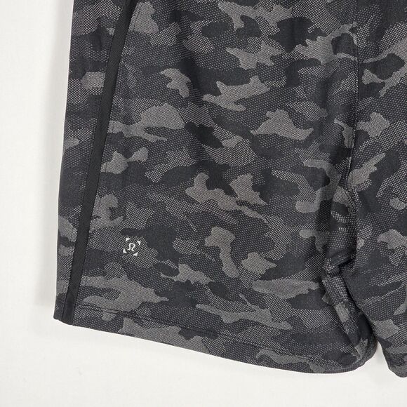 Lululemon Size Large Pace Breaker 7" Short Linerless Mesh Camo Black Gray - Picture 7 of 11